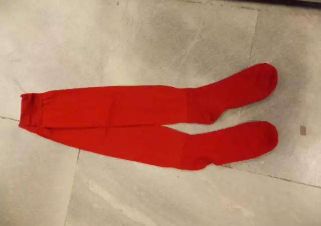 1. Снимка на футболни чорапи - гети 39 - 44 нови червени нови