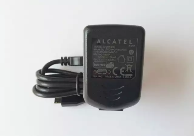 Зарядно 220v за Alcatel One Touch 20.12G