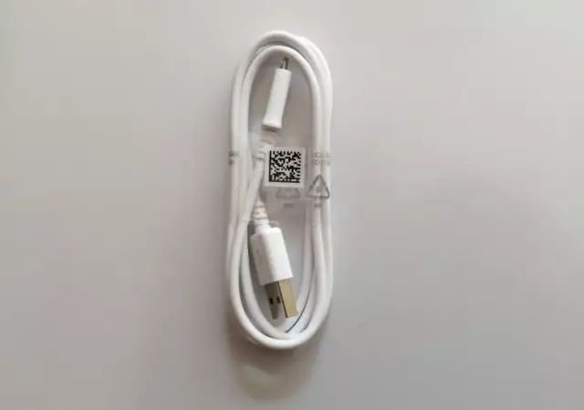 2. Снимка на USB кабел за Samsung A300H Galaxy A3 Dual