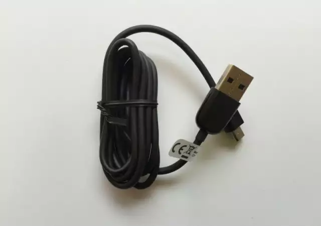 1. Снимка на USB кабел Alcatel за idol 3 6039Y