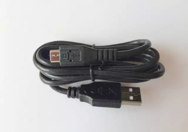 2. Снимка на USB кабел за Alcatel One Touch 5038X Pop D5