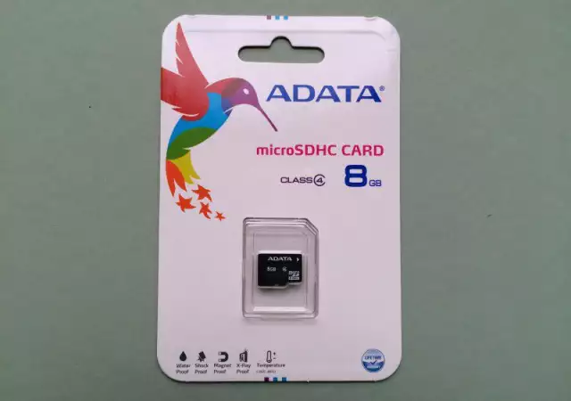 1. Снимка на ADATA MicroSDHC 8 GB Class 4