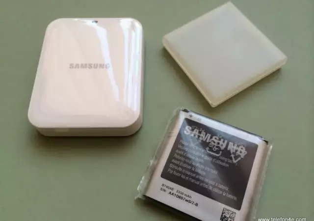 1. Снимка на Samsung C101 Galaxy S4 zoom Extra Battery Kit