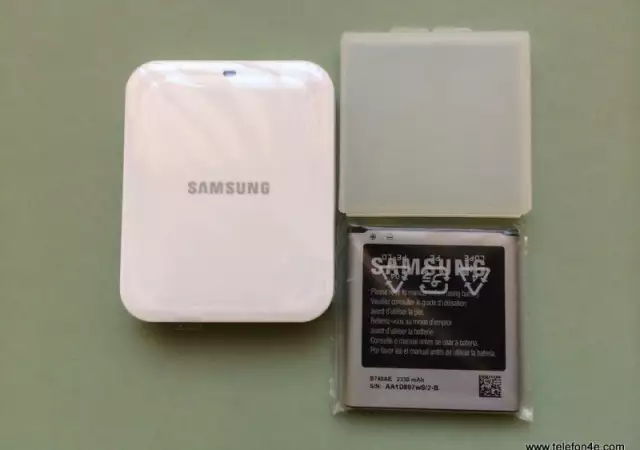 4. Снимка на Samsung C101 Galaxy S4 zoom Extra Battery Kit