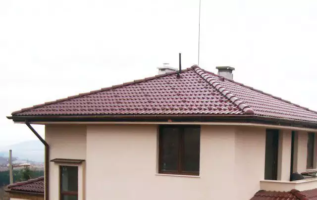 1. Снимка на Ремонт , подмяна и изграждане на покриви