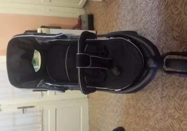 Бебешка количка Hauck Viper trio set black.може и на части