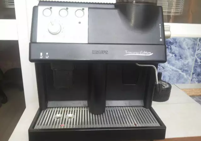 1. Снимка на Кафе - робот KRUPS