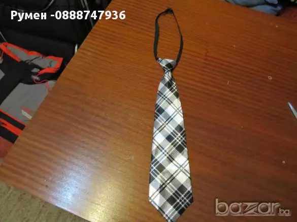 1. Снимка на Мъжка вратовръзка, слага се за секунди