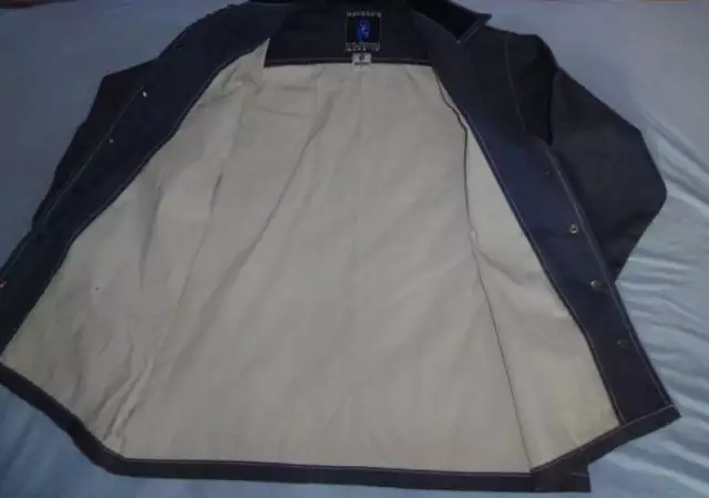 3. Снимка на мъжка риза с капски копчета