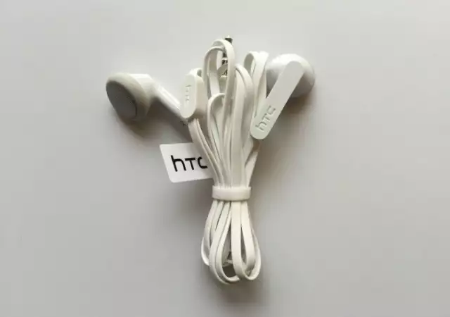 Слушалки за HTC Desire 310 Dual