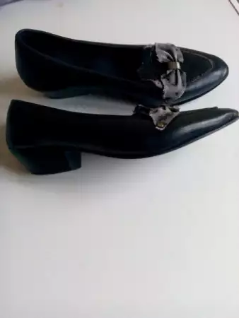 2. Снимка на Дамски обувки