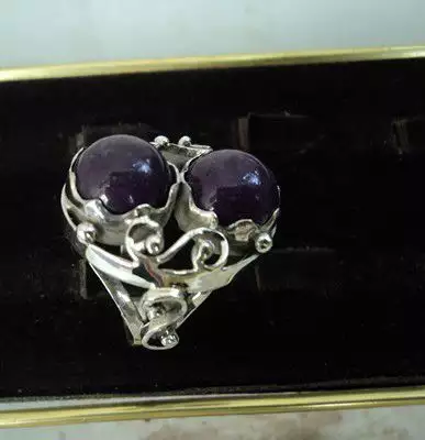 1. Снимка на модел 196 Сребърен пръстен с два броя лилав нефрит