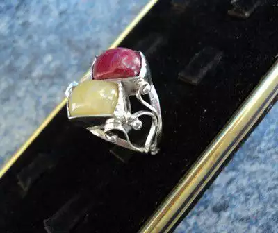 4. Снимка на модел 188 Сребърен пръстен с 2 камъка топаз и нефрит Изключ