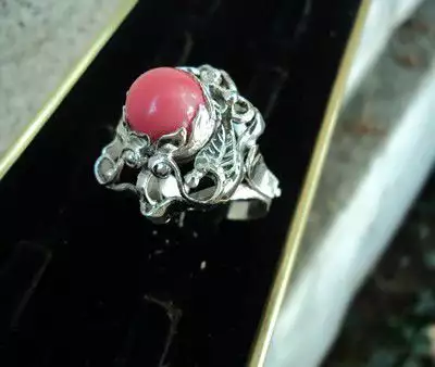 8. Снимка на модел 186 Сребърен пръстен с розов корал Изключително модерн