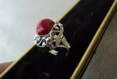 1. Снимка на модел 183 Сребърен пръстен с червен яспис