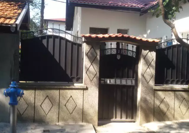 3. Снимка на Продавам къща на шпакловка и замазка в Житен, София - град