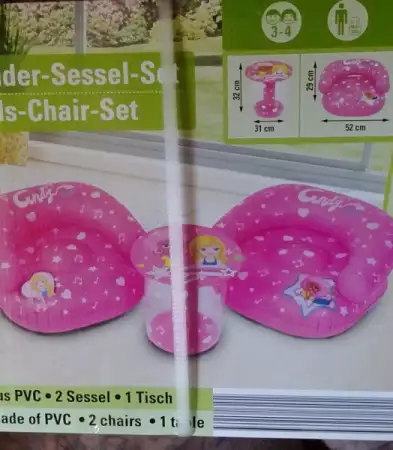 2. Снимка на Надуваем Комплект Надуваема Маса и Кресла В розово за момиче