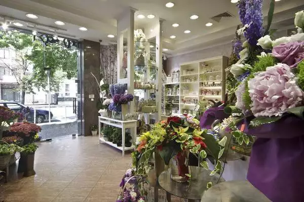 Магазин за цветя Лилия - Безплатна доставка на букети в Софи