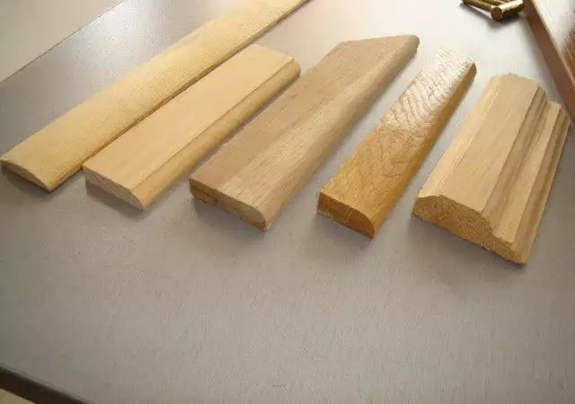 5. Снимка на дървени первази, профили и ръкохватки по поръчка