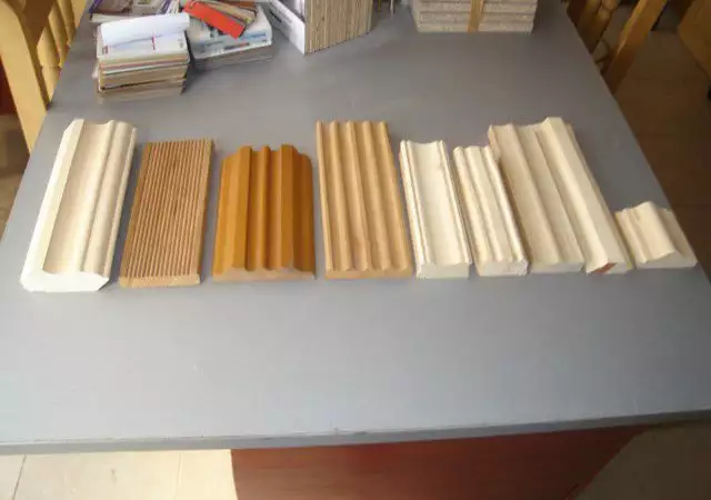 8. Снимка на дървени первази, профили и ръкохватки по поръчка