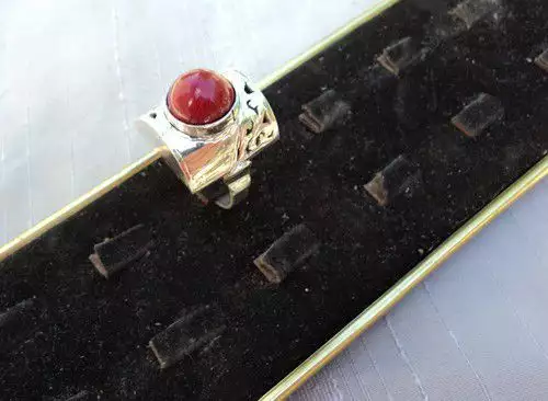 5. Снимка на модел 119 Сребърен пръстен с червен красив нефрит