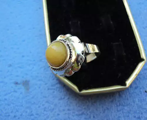 4. Снимка на модел 116 Сребърен пръстен с светло жълт красив нефрит