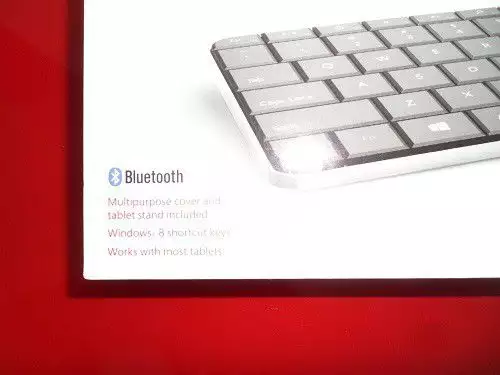 Продавам мобилна клавиатура Microsoft Wedge
