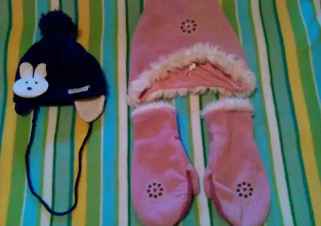 1. Снимка на Бебеши шапки и ръкавички