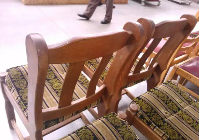 11. Снимка на мебели внос дивани ест.кожа, столове, маса с 5 стола, дъбов