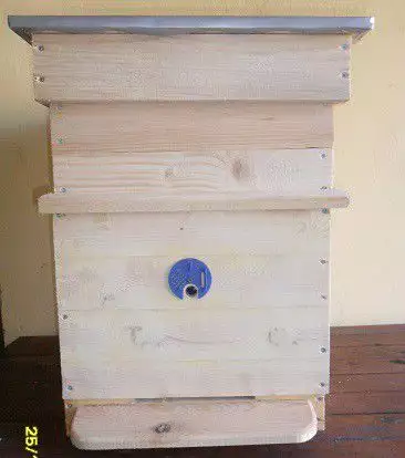 4. Снимка на Кошери за пчели - дадан блат