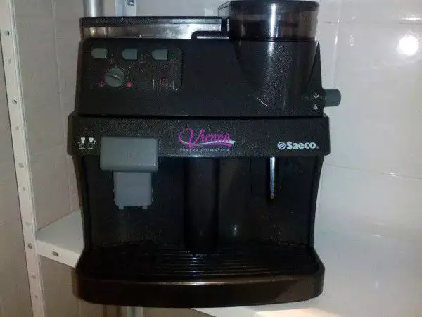 6. Снимка на SAECO VIENNA Superautomatica - кафемашина робот