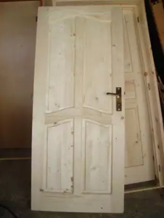 3. Снимка на Изработка на дървени врати