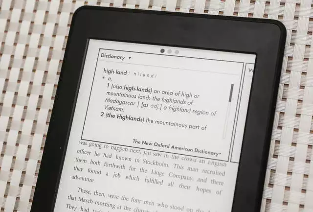 Електронна книга Kindle Paperwhite III 2015