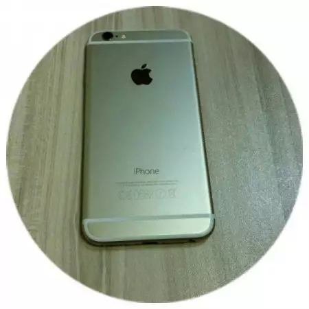 5. Снимка на Продавам iPhone 6 Gold 64GB