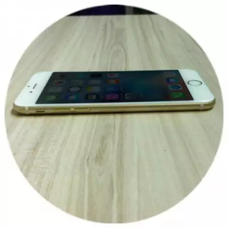 9. Снимка на Продавам iPhone 6 Gold 64GB