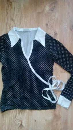 1. Снимка на Дамска блуза