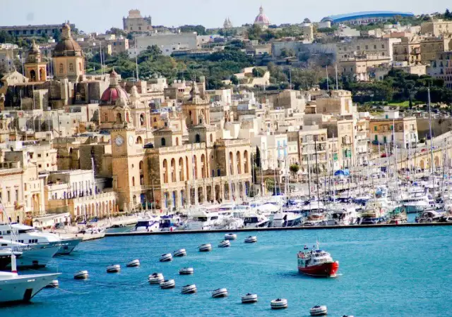 5. Снимка на Малта през зимата със самолет