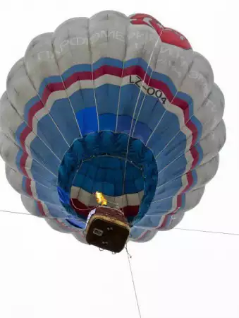 3. Снимка на Бънджи, парашутизъм, рафтинг, парапланер, балон с горещ възд
