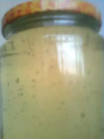 3. Снимка на Акациев мед на едро