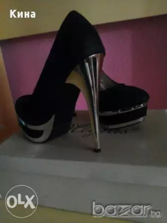 1. Снимка на Обувки с ток Megias