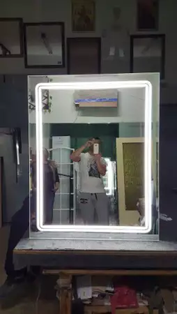 2. Снимка на Огледала с вградено LED осветление