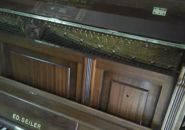 3. Снимка на Пиано Зайлер, уникално, отличен инструмент