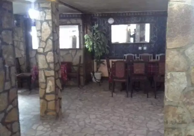 6. Снимка на заведение в Пловдив суперцентъра - оборудван ресторант.800 лв.