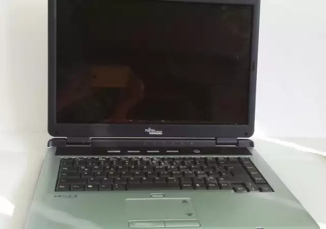 Лаптоп Fujitsu Simens Amilo M1439G