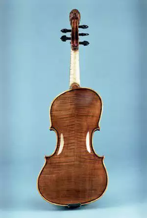 3. Снимка на Продавам петструнна цигулка