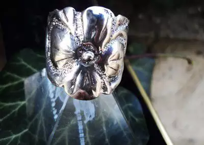 модел 293 Изработен от масивно сребро Дамски пръстен, малка