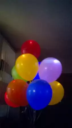 3. Снимка на Светещи балони