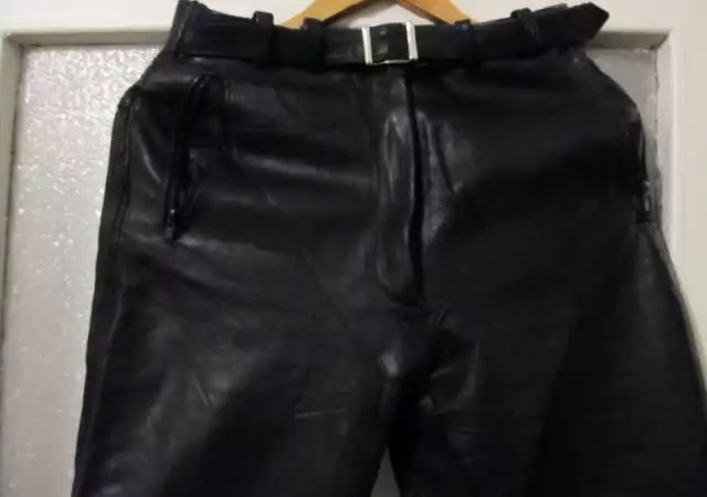 2. Снимка на Професионален кожен панталон за мотор от естествена кожа