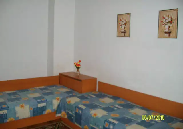 2. Снимка на Нощувки в тристаен апартамент в гр.Варна на 200 м. от плажа