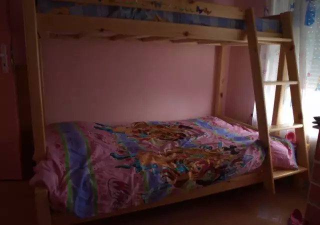 2. Снимка на Детско легло на два етажа